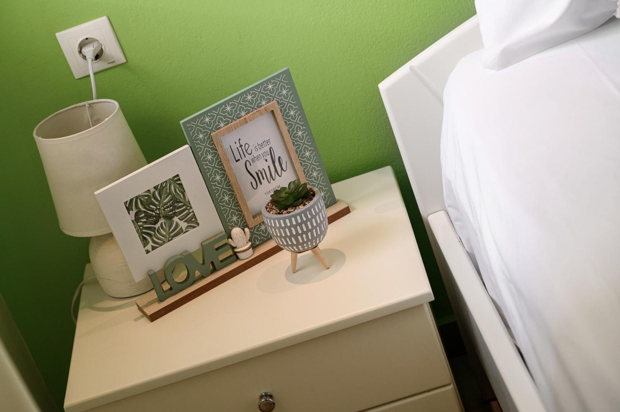 Milos Apartment คาลามากิ ภายนอก รูปภาพ