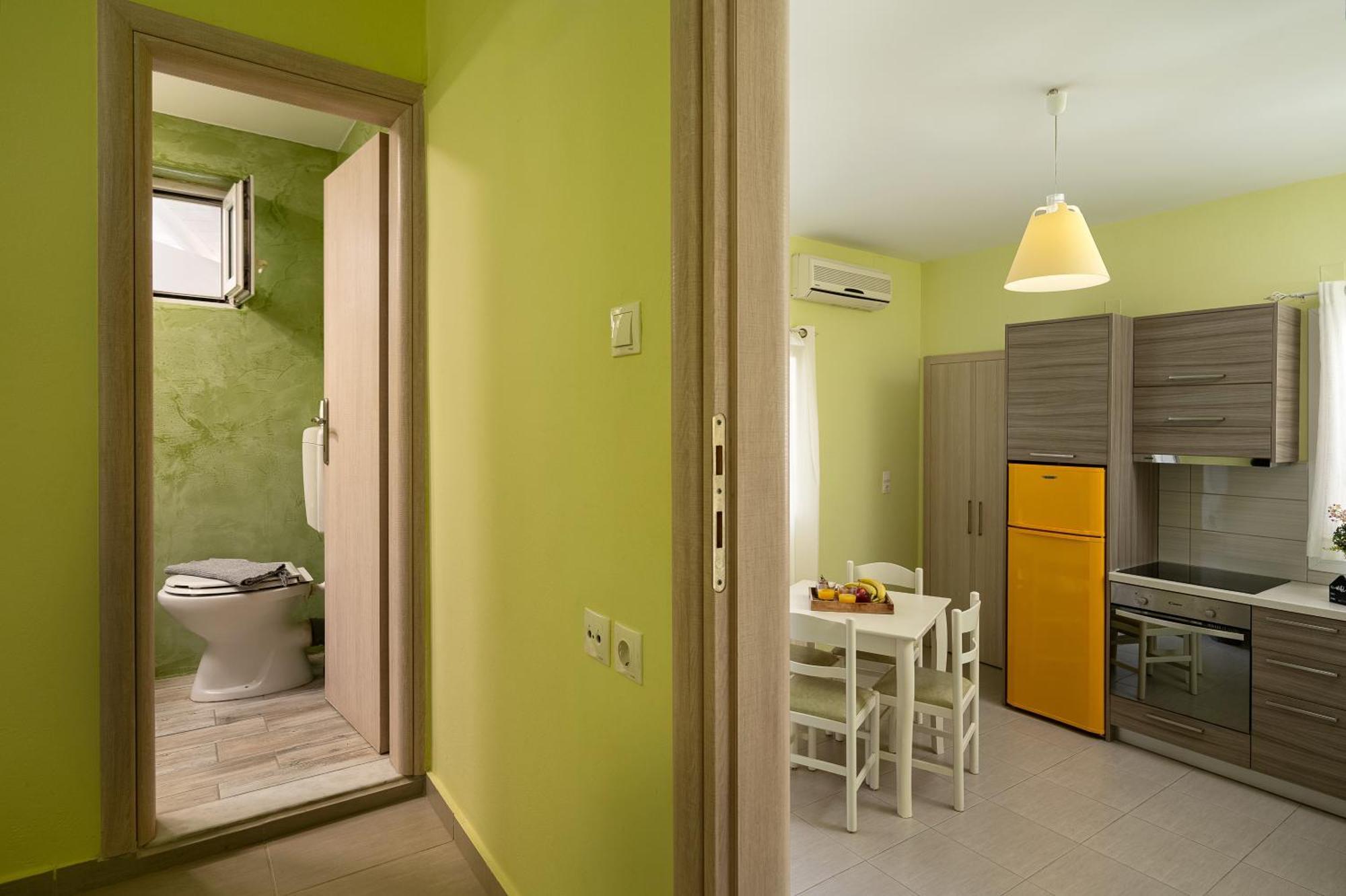 Milos Apartment คาลามากิ ภายนอก รูปภาพ